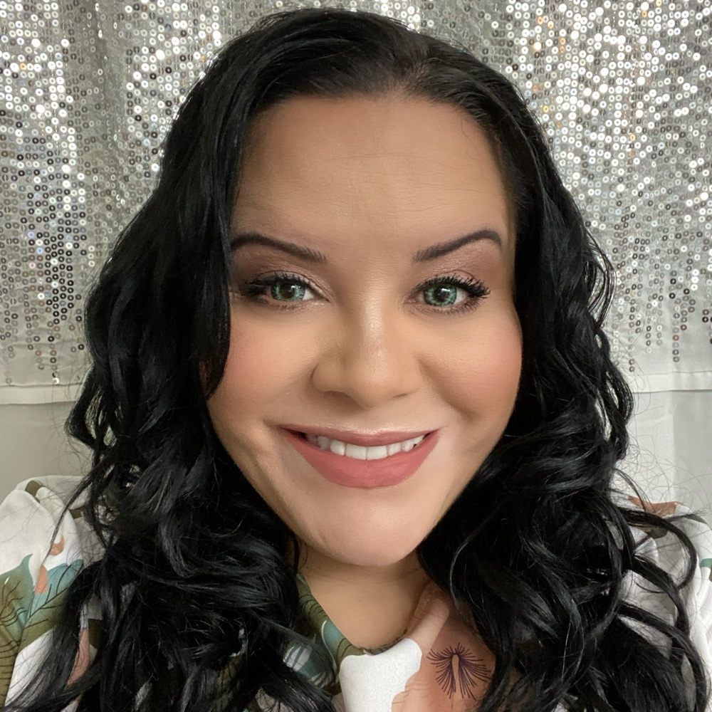 Meet your Posher, Raychel